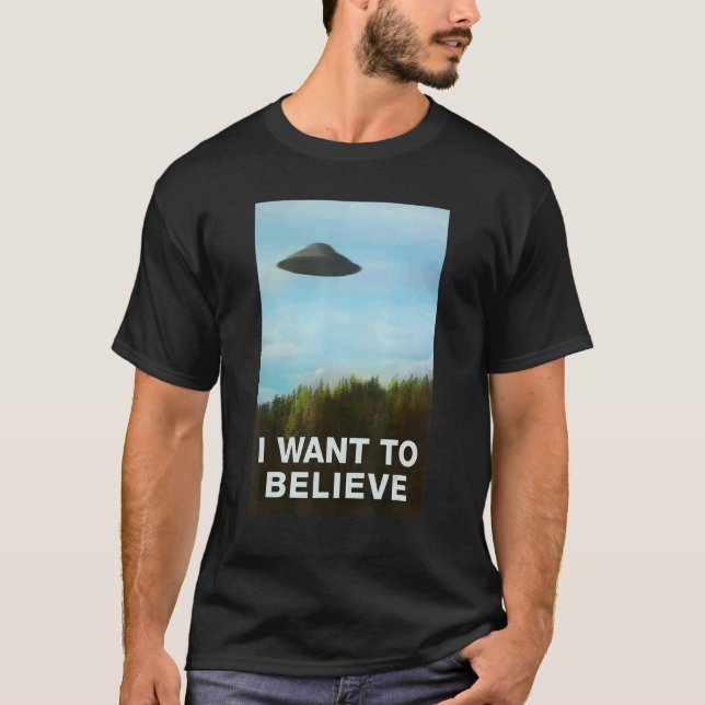 Camiseta Alien Ufo Hunter Que Quiero Creer El Día De Ufo (Anverso)