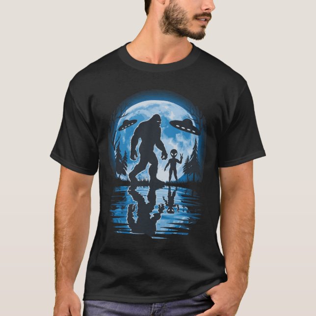 Camiseta Alien Y Bigfoot Moon (Anverso)