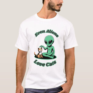 Camiseta Alien y gato bonito. Animal gracioso