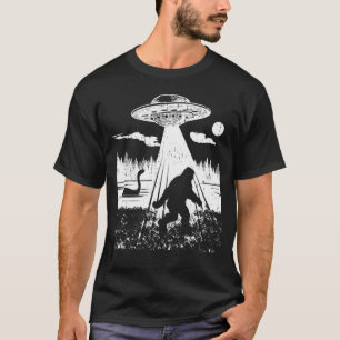 Camiseta Alienados de Sasquatch Funny de rapto de OVNIS