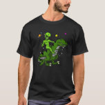 Camiseta Alienígena espacial montando Rex Dinosaur Science<br><div class="desc">Alienígena espacial montando Rex Dinosaur Science Ficción Ki</div>
