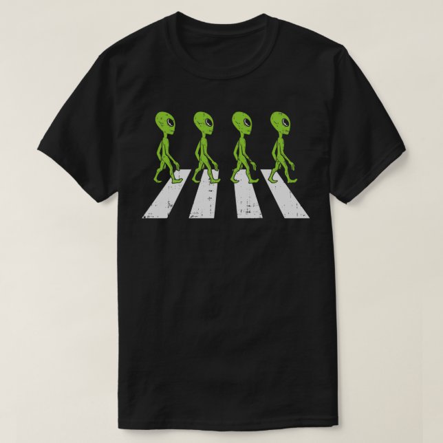 Camiseta Alienígenas cruzan la carretera divertida Crosswal (Diseño del anverso)