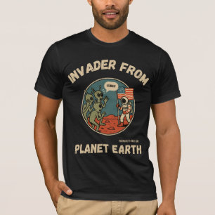 Camiseta Alienígenas y astronautas en el diseño divertido d