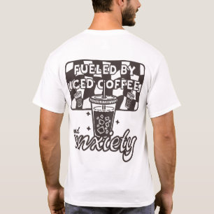 Camiseta Alimentado por el café helado y el café gracioso d