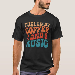 Camiseta Alimentado por la tipografía vintage del retro del