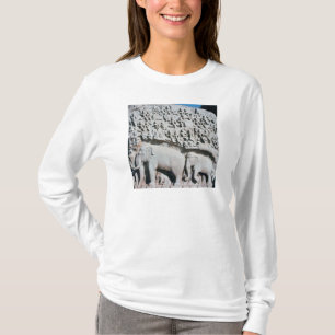 Camiseta Alivio que representa el penance de Arjuna