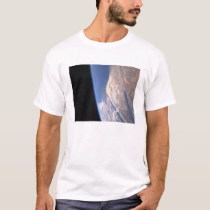 Camiseta Alta escena oblicua