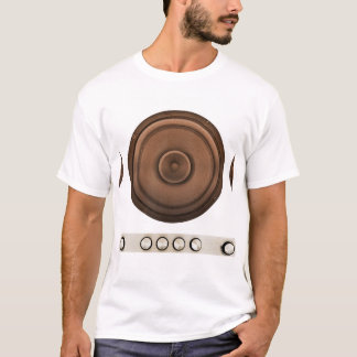 Camiseta Altavoces retro: marrón, blanco aislado.