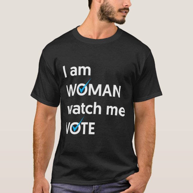 Camiseta Am Woman Watch Me Vota 2024 Blue Wave Vote (Anverso)