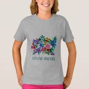 Camiseta Ama a los Demás-Phoebe Floral Inspiradora