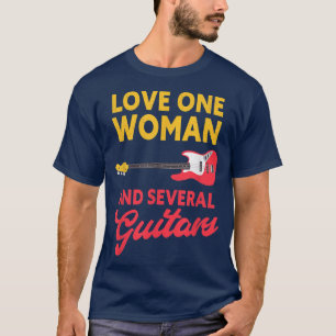 Camiseta Ama A Una Mujer Y Varios Guitanos Guitarra De Bass