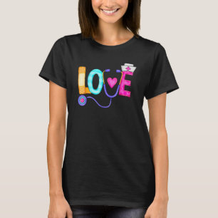 Camiseta Ama el Día de San Valentín Enfermera Doctor CNA EM