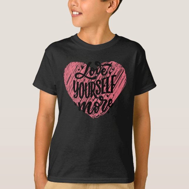 Camiseta Ama más (Anverso)