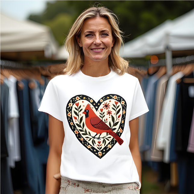 Camiseta Amante del cardenal (pájaro rojo) - Estilo de arte (Folk Art Red Bird (Cardinal) in  Red Heart T-Shirt| Bird Lover's )