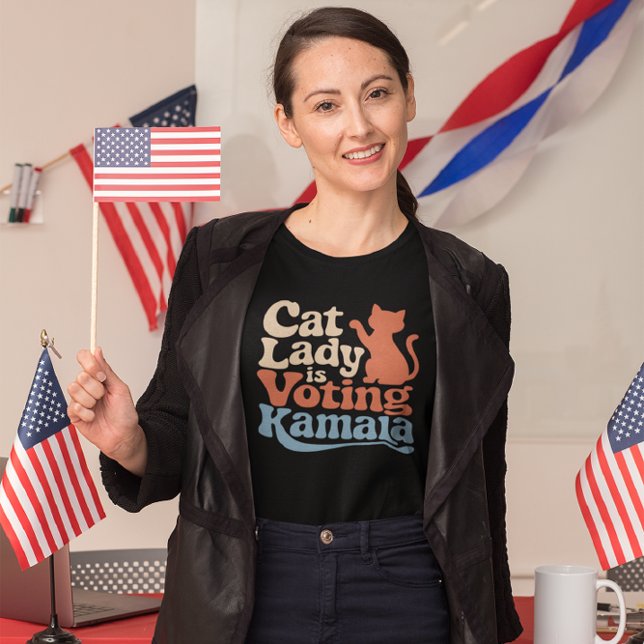 Camiseta Amante del gato respalda la campaña de Kamala (Subido por el creador)