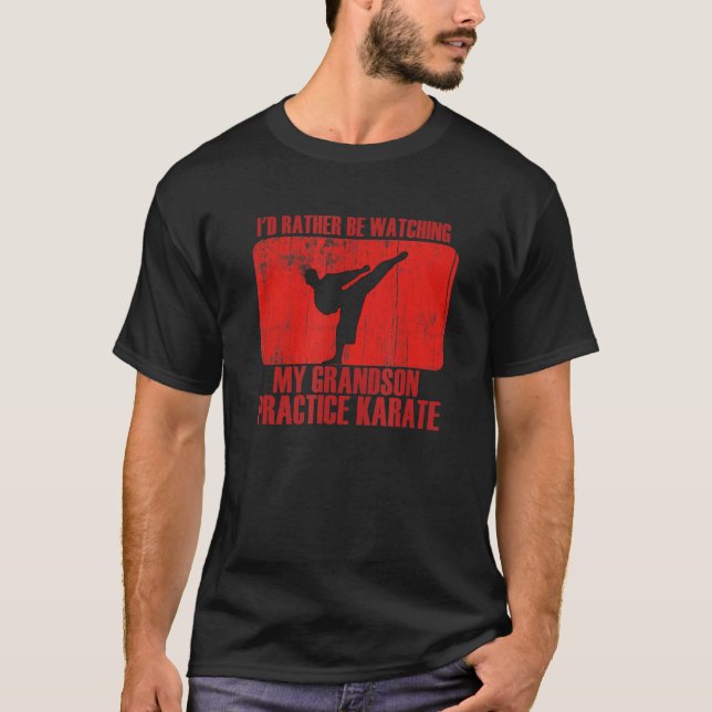 Camiseta Amar Más Que Ver A La Nieta Practicar Karate (Anverso)