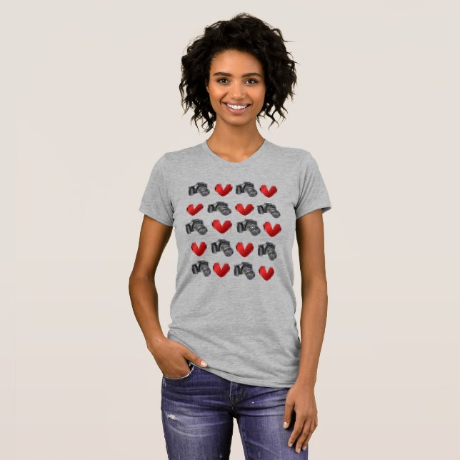 Camiseta Amar tu arte Fotografía Cámara y corazones (Anverso completo)