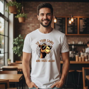 Camiseta Amarra tu camello y confía en Alá