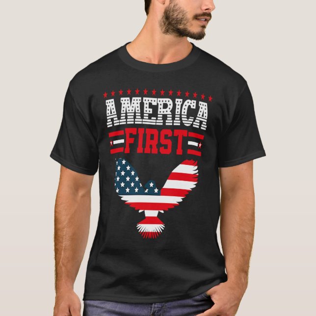 Camiseta America First American Flag Patriotic US Flag 4th  (Anverso)