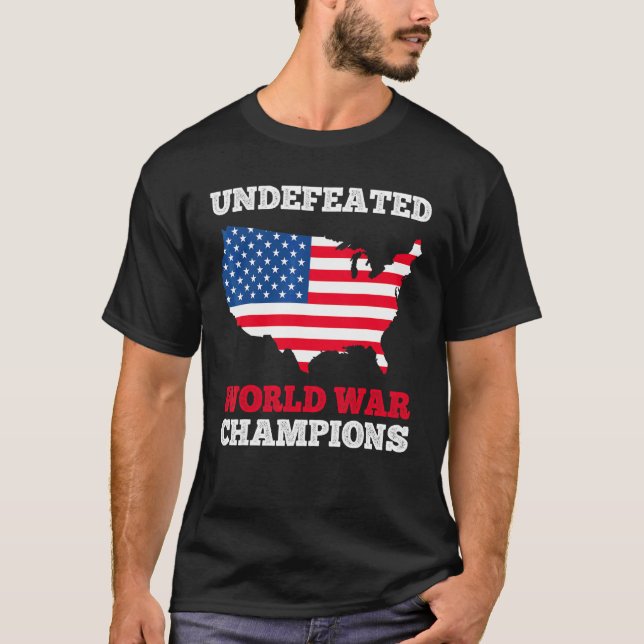 Camiseta America Undefeated World War Champions Us Flag 4th (Anverso)