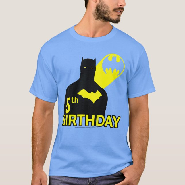 Camiseta Amigos de la silueta del cumpleaños número 5 de DC (Anverso)