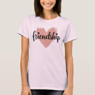 Camiseta Amistad cardíaca suave dibujada a mano en Rubor y