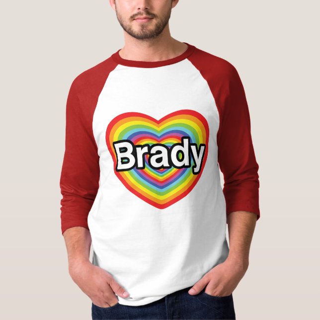 Camiseta Amo a Brady: corazón del arco iris (Anverso)