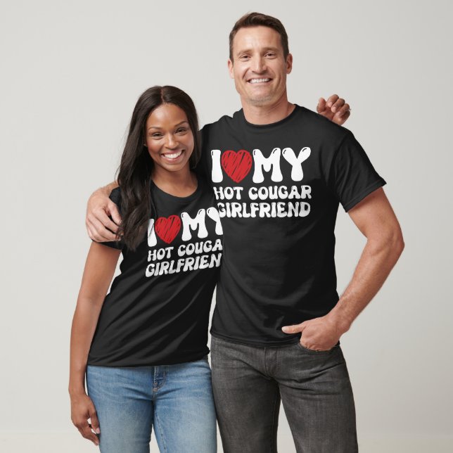 Camiseta Amo a mi ardiente novia cougar (Unisexo)