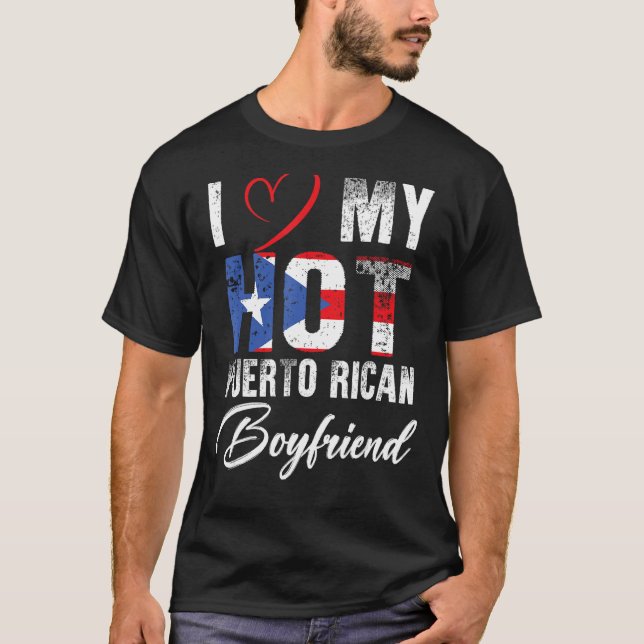 Camiseta Amo A Mi Caliente Novio Puertorriqueña Orgullosa (Anverso)