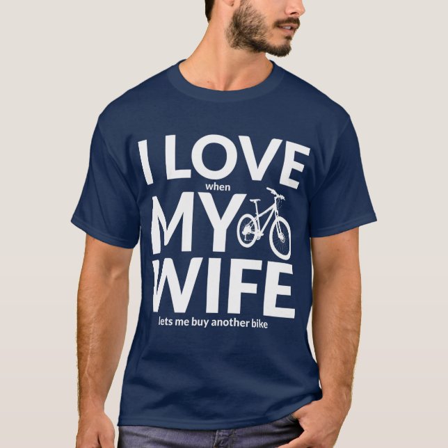 Camiseta Amo A Mi Esposa Cuando Me Deja Comprar Una Nueva B (Anverso)