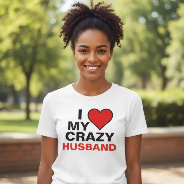 Camiseta Amo a mi loco marido corazón rojo (Subido por el creador)