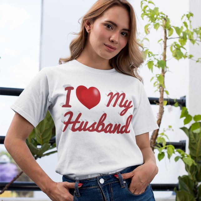 Camiseta Amo a mi marido lindo texto rojo (Subido por el creador)