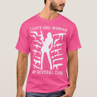 Camiseta Amo A Una Mujer Y Varias Pistolas Divertidas Husba