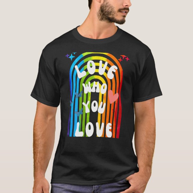 Camiseta Amo Arcoiris A Quién Quieres La Bandera Del Orgull (Anverso)