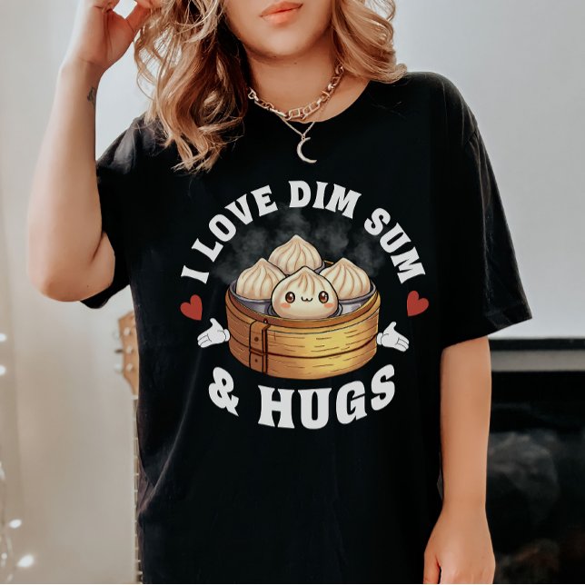 Camiseta Amo Dim Sum Y Abrazos (Oversized effect when choosing a larger size.)