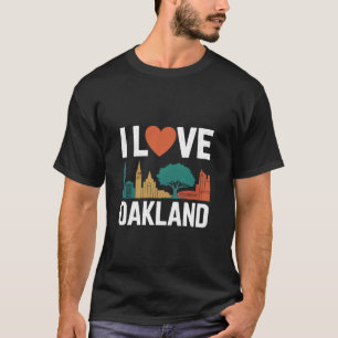 Camiseta Amo la silueta de la ciudad de Oakland, árbol cora