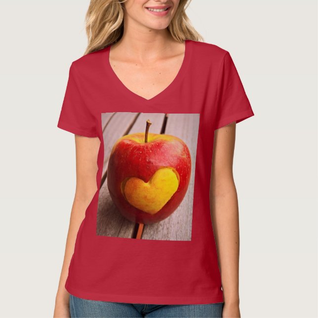 Camiseta "Amor Apple" Foto Cute. ¡Hazte con una en Zazzle (Anverso)