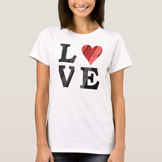 Camiseta AMOR con corazón (Anverso)