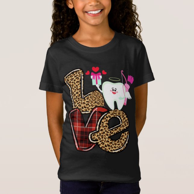 Camiseta Amor Dentista Corazón Red Plaid Leopard Valentine  (Anverso)