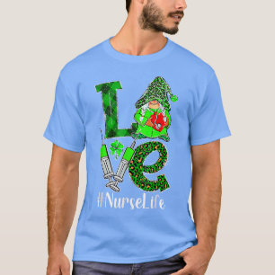 Camiseta Amor Gnome Enfermera Vida ER RN St Patricks Day Le