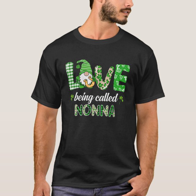 Camiseta Amor Llamado Nonna Gnome Plaid St Patricks Da (Anverso)