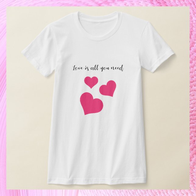 Camiseta Amor rosado y corazones íntimos (Subido por el creador)