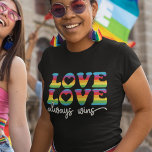 Camiseta Amor siempre gana fuentes retro bandera arcoíris l<br><div class="desc">¡Celebren el amor con esta vibrante camiseta del Orgullo LGBTQ! Adopte la inclusividad y muestre su orgullo con la leyenda "El amor siempre gana" en llamativas fuentes retro de color arcoiris. Difundir positividad y apoyo a la comunidad LGBTQ mientras se destaca con estilo</div>