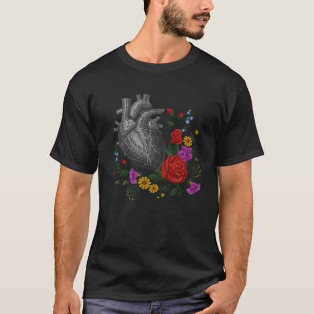Camiseta Anatomical Heart And Flowers  Men Women Cardiologi (Anverso)