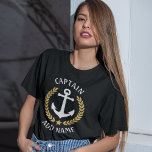 Camiseta Anchor Bote o Capitán Nombre Estrella del Laurel d<br><div class="desc">Un personalizado diseñó ancla náutica,  hojas de laurel de estilo dorado y una estrella dorada con rango de capitán u otro título y su nombre personalizado o nombre de barco en una camiseta femenina. Varios colores para elegir. Hace un gran regalo.</div>