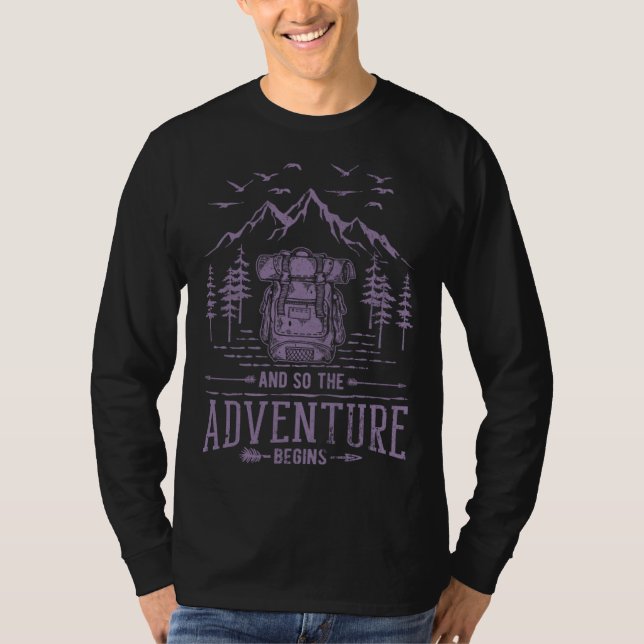 Camiseta And So The Adventure Begins Hiker Backpack Mountai (Anverso)