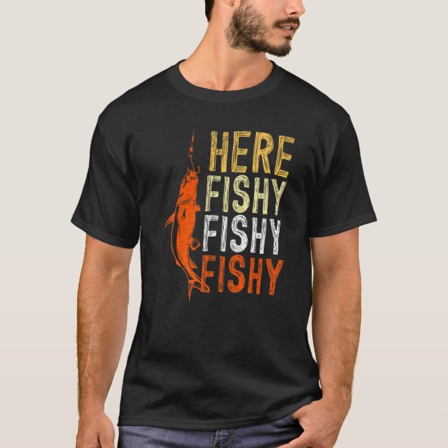 Camiseta Angler Dice Aquí Pesca Fischy (Anverso)