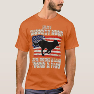 Camiseta Animal In My Darkest I Found A Paw American Flag D