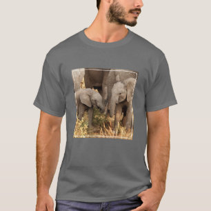 Camiseta Animales de bebé más afectados   Dos jóvenes elefa