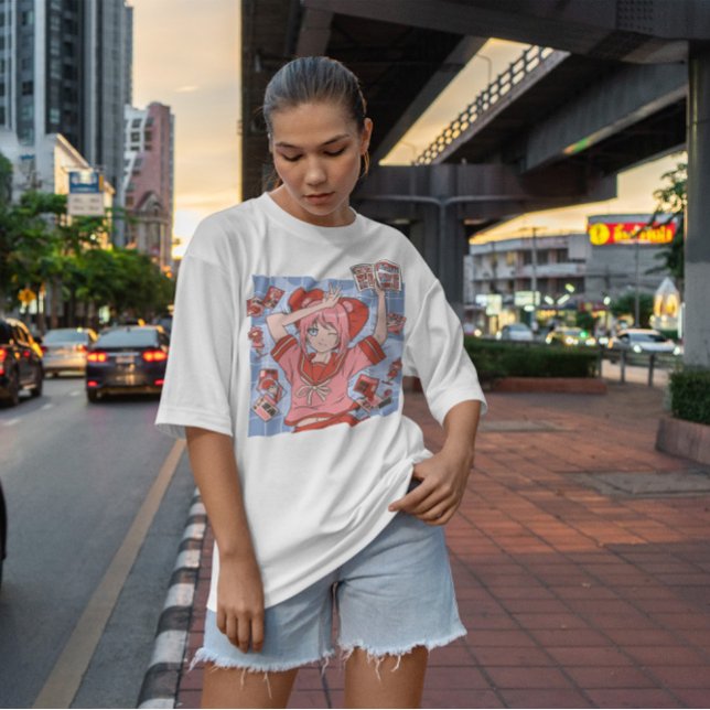 Camiseta Anime Chica Con Libros De Cómics (Subido por el creador)